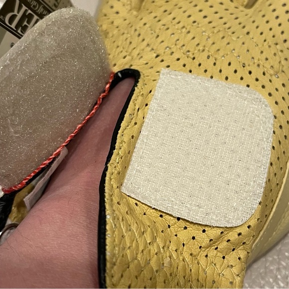 NWT Vintage Foot-Joy “The Sta-Sof” Soft Yellow Air Cooled Left Hand Golf Glove. - Picture 6 of 12